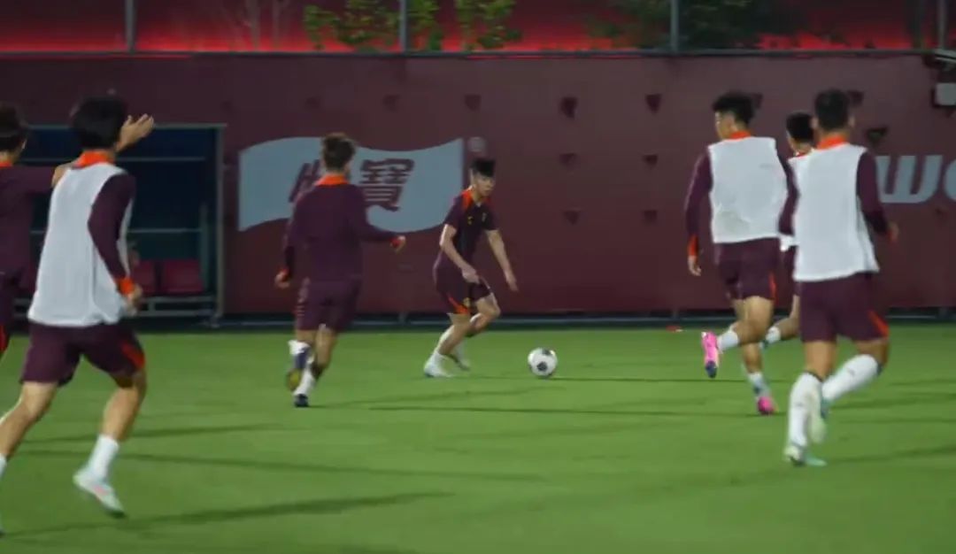 国足备战世预赛,教练组加紧磨合球队战术 国足备战世预赛,教练组加紧磨合球队战术
