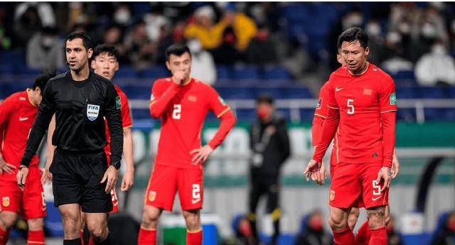 黑白直播在线观看-包含国足获得胜利，晋级赛程更上一层楼的词条