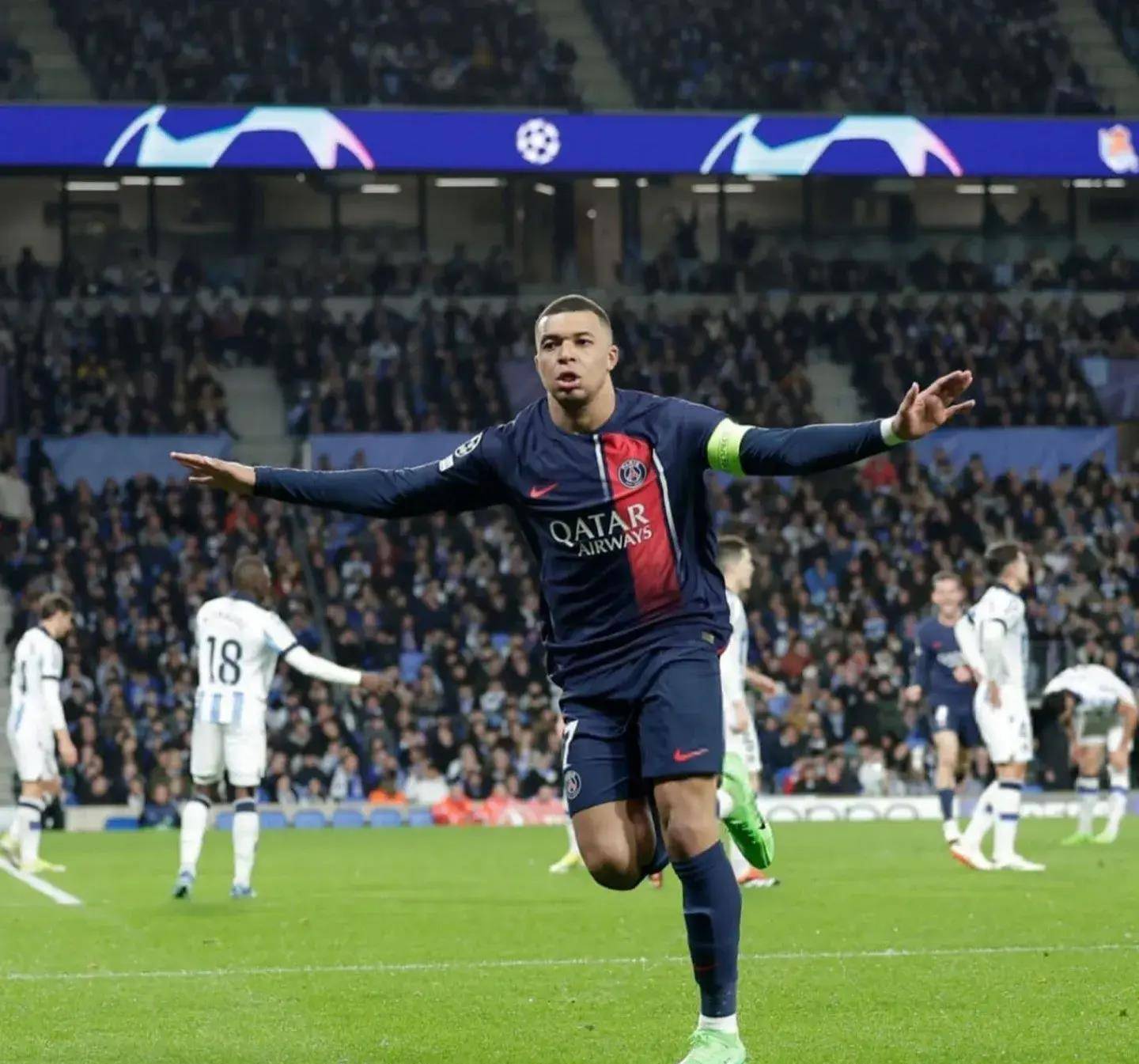 黑白直播nba在线观看-包含巴黎圣日耳曼队豪取胜利，晋级下一轮比赛的词条