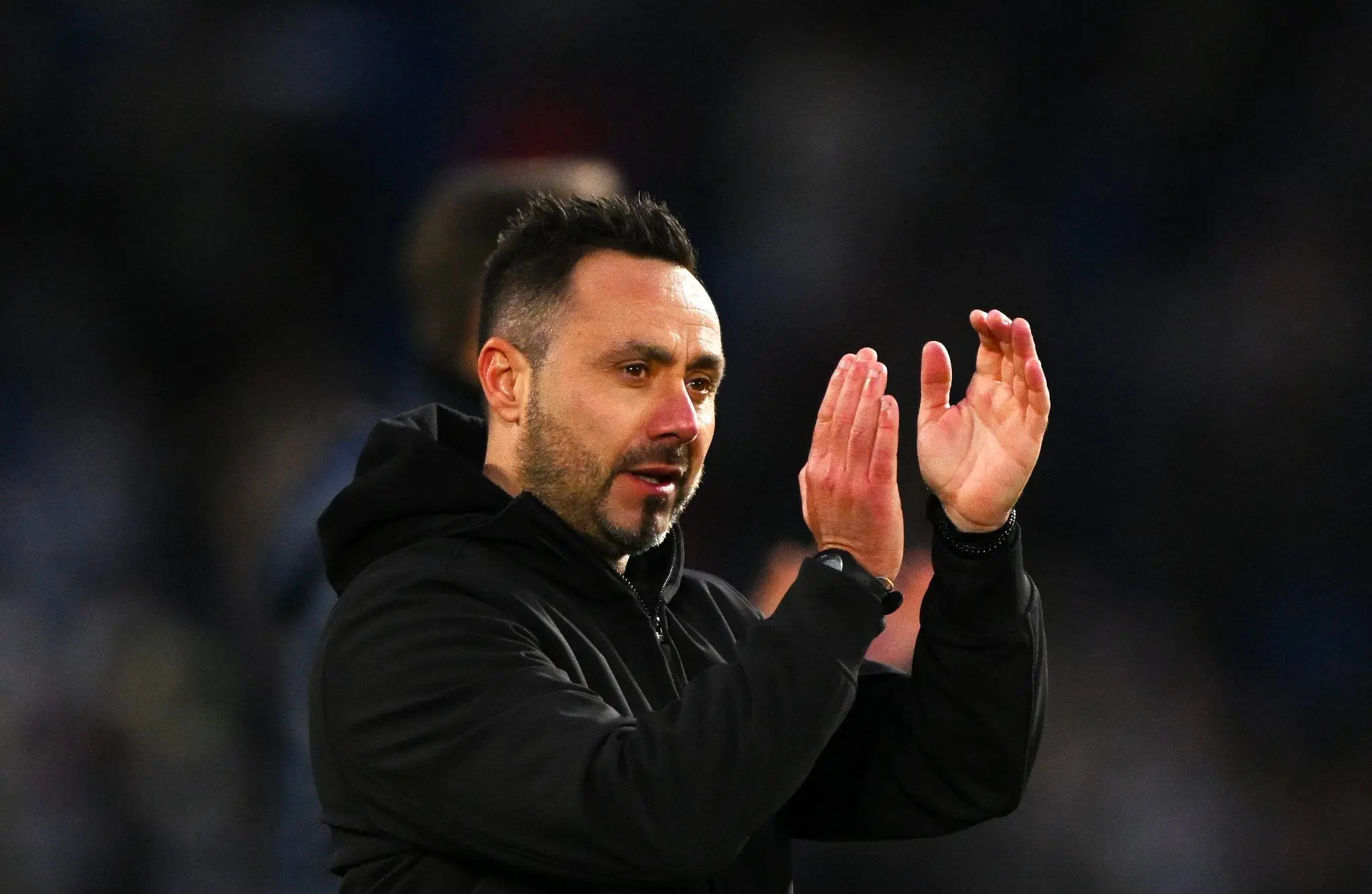 黑白直播在线观看-巴萨主帅谈战术革新，球队备战备受关注的简单介绍