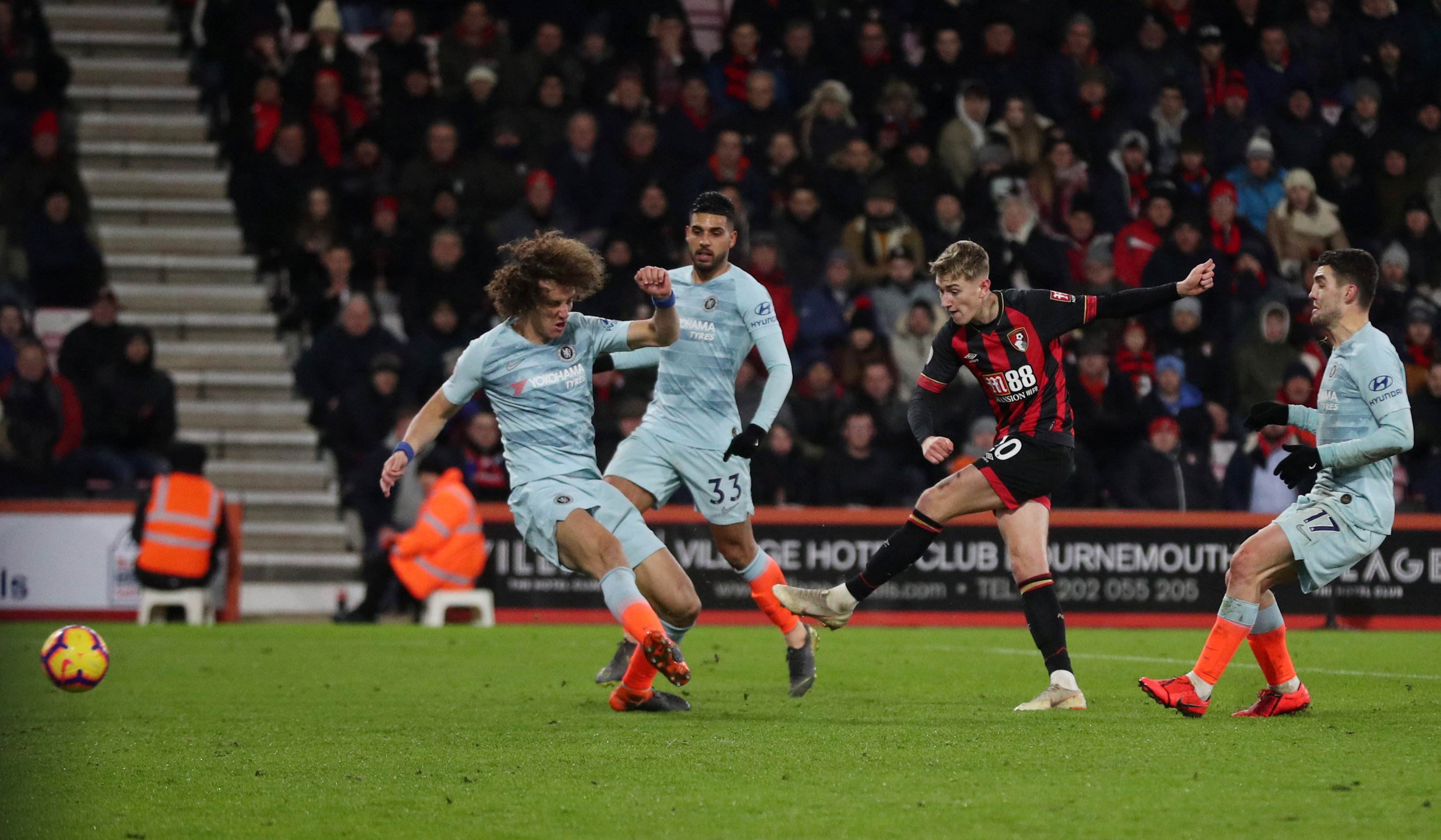 黑白直播nba在线观看-斯旺西主场大胜，击败卢顿城
