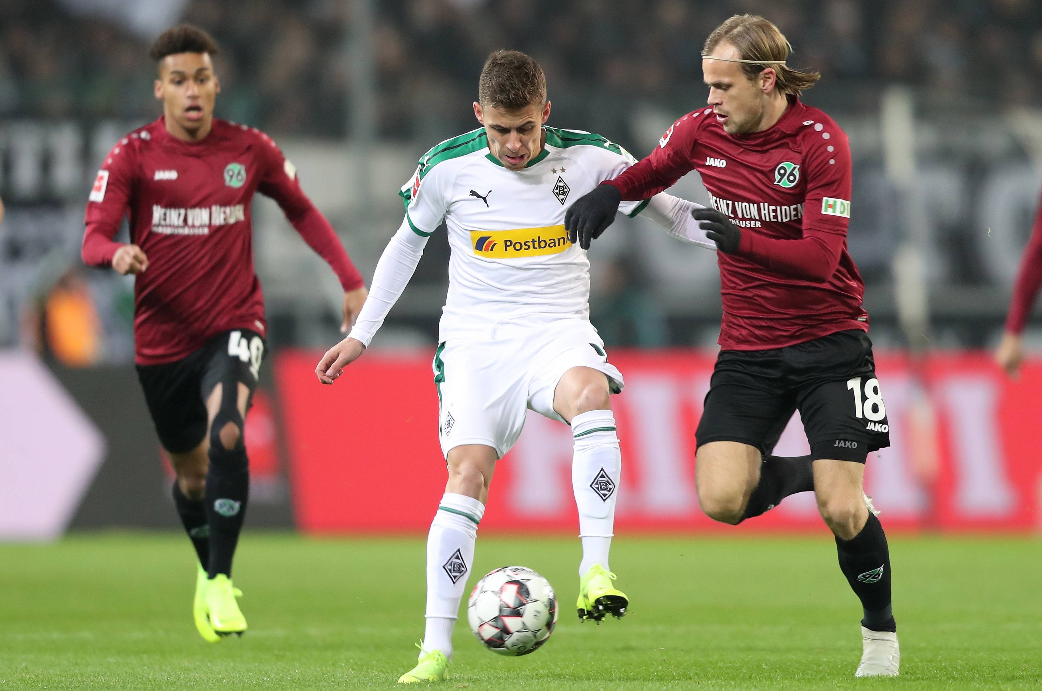 黑白直播在线观看-包含沙尔克核心球员表态：冲击联赛前四是目标的词条