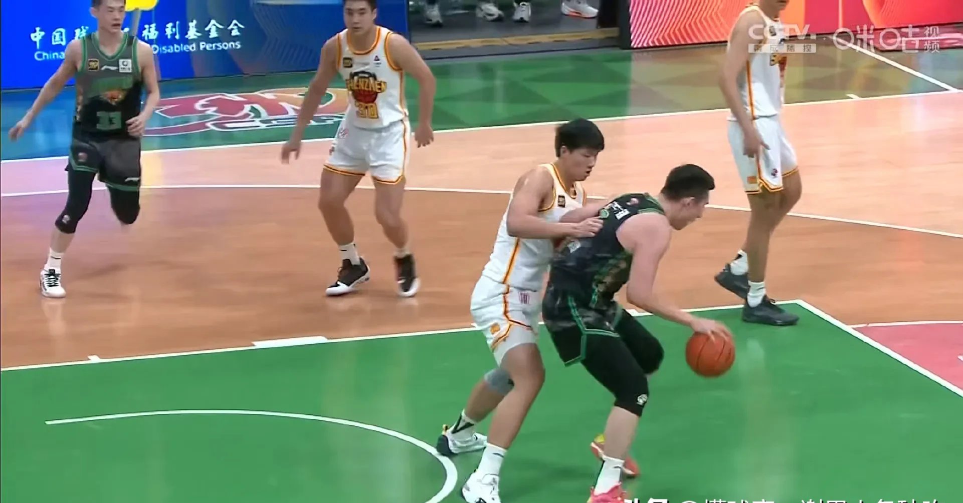 吉林队逆袭深圳，实现三连胜