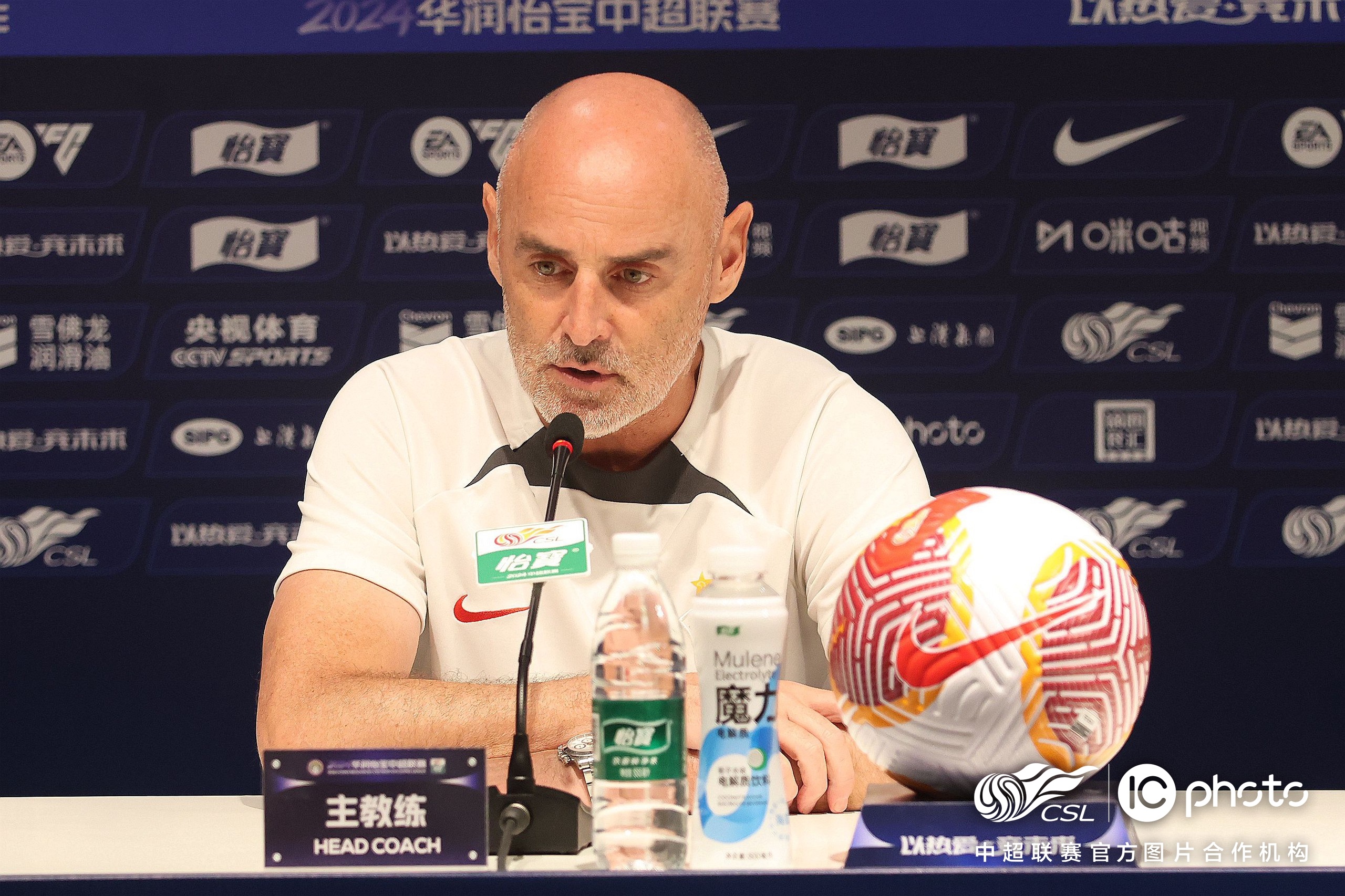 黑白直播体育-关于恒大主教练放假：短暂休息，将持续为球队备战的信息