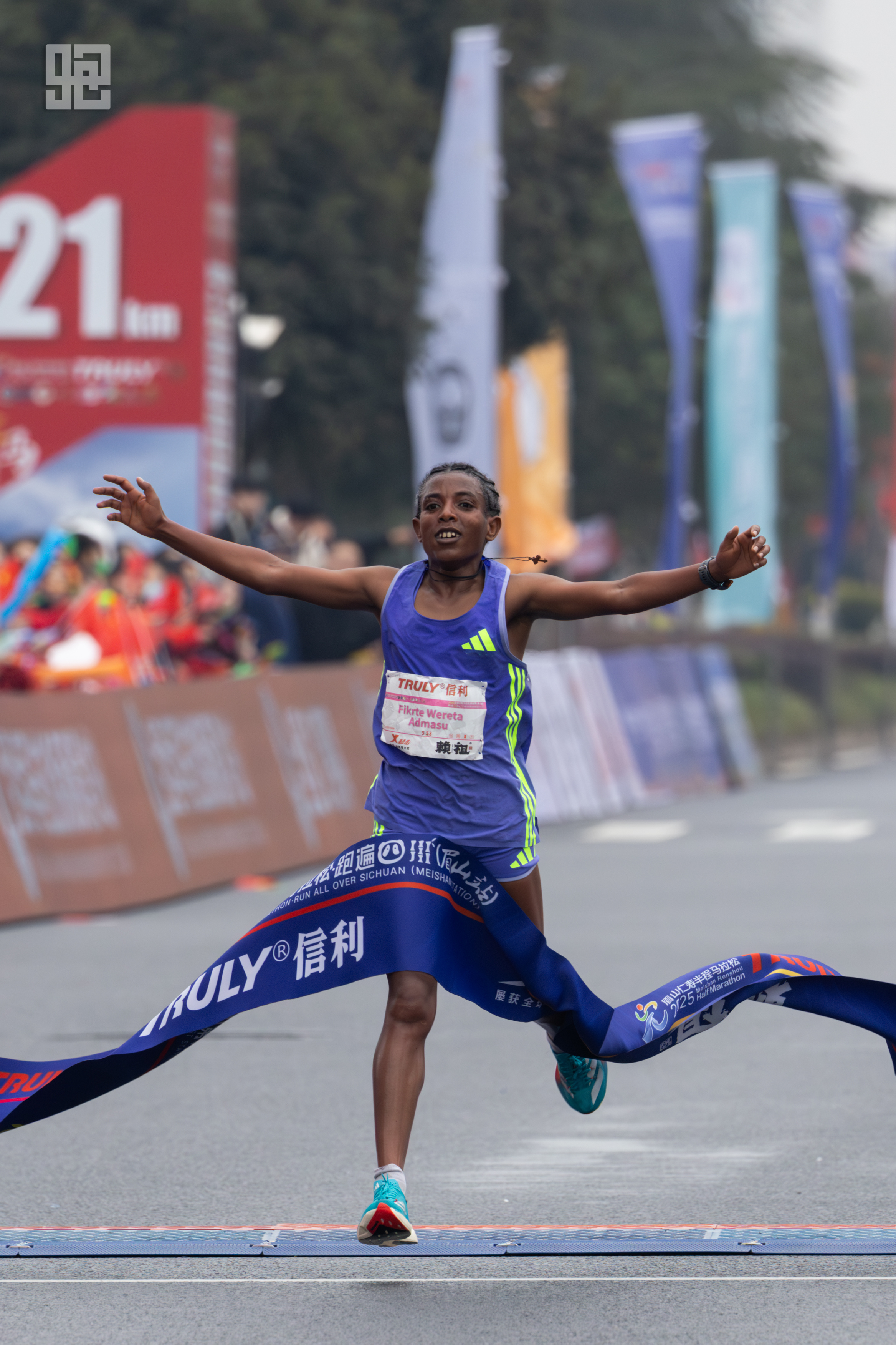 黑白直播nba-关于非洲马拉松健将再闯佳绩，突破历史的信息