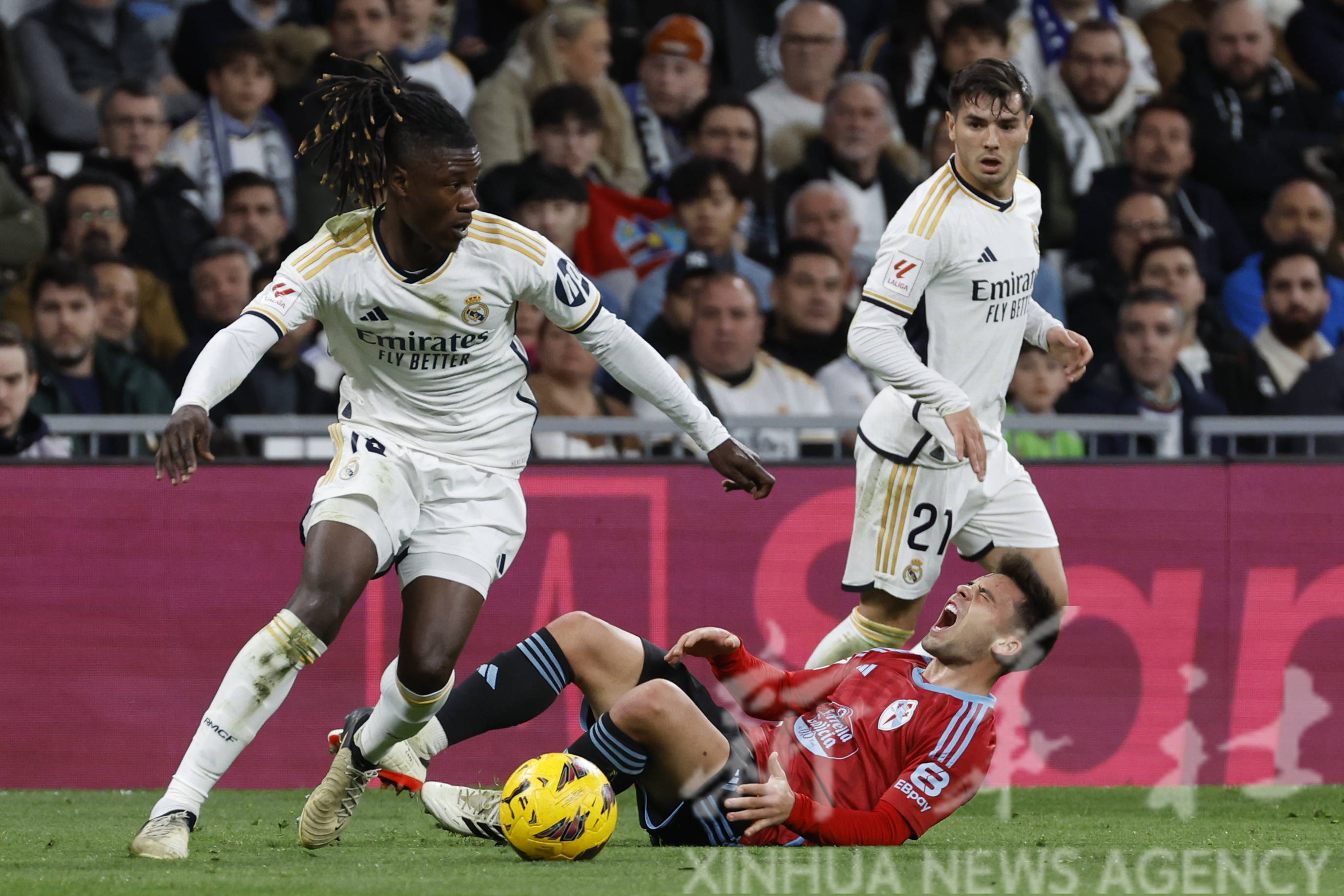 黑白直播在线观看nba-皇马在西甲联赛中取得胜利，继续领跑积分榜。