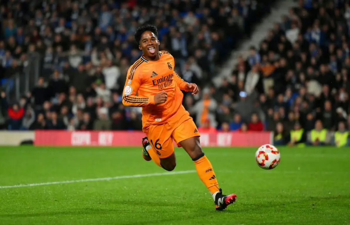 黑白直播体育-皇家马德里2-1力克皇家社会，取得联赛连胜的简单介绍