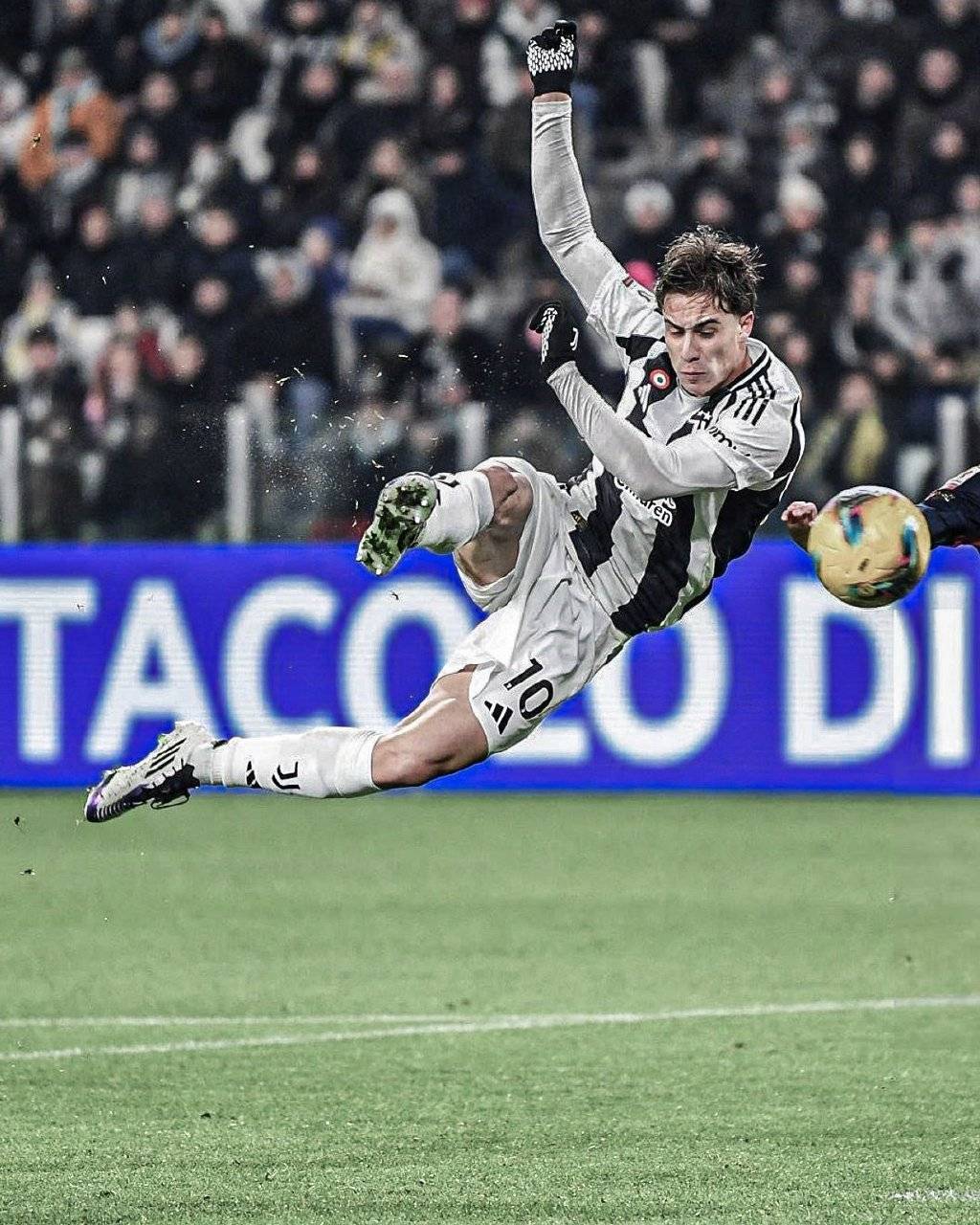 黑白直播免费体育直播-尤文图斯客场胜出，保持领先优势