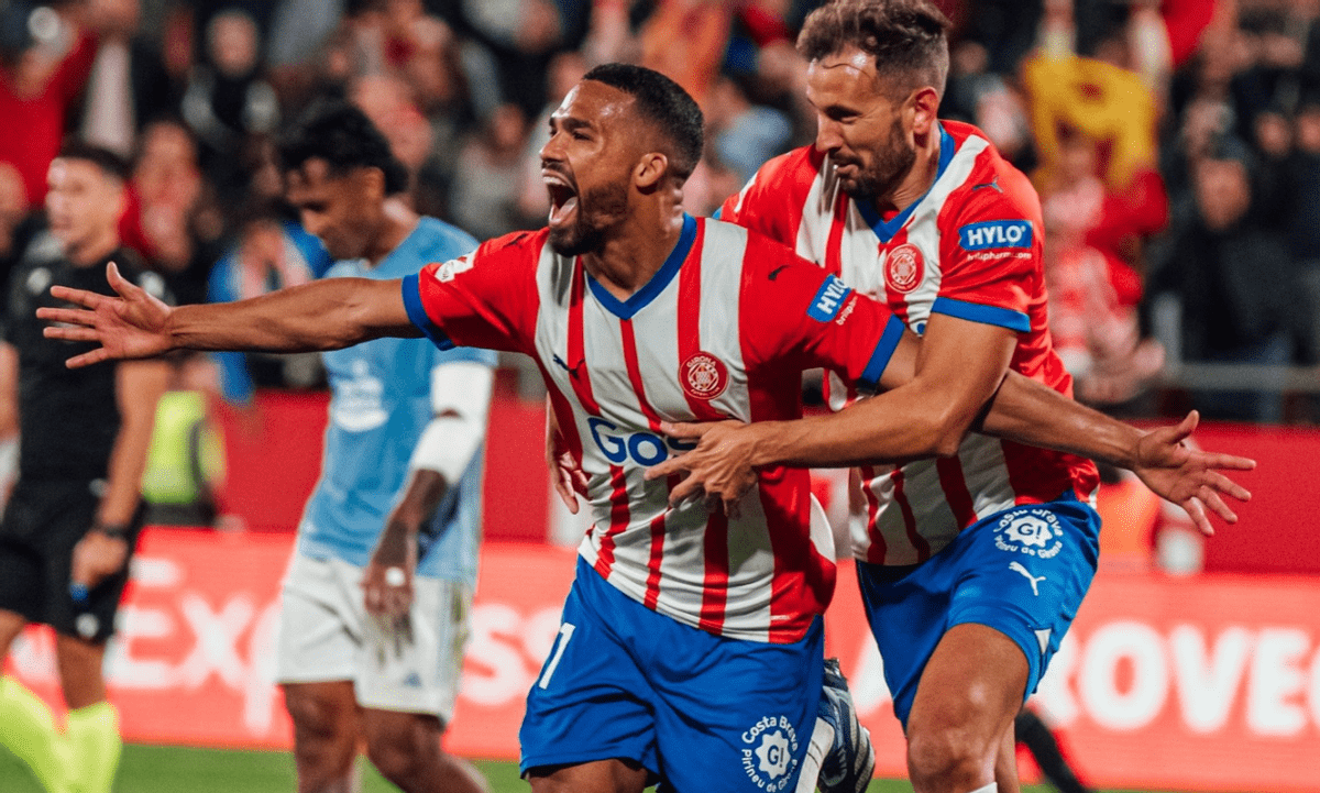 黑白直播-包含RB莱比锡平局表现出色，排名稳定不变的词条