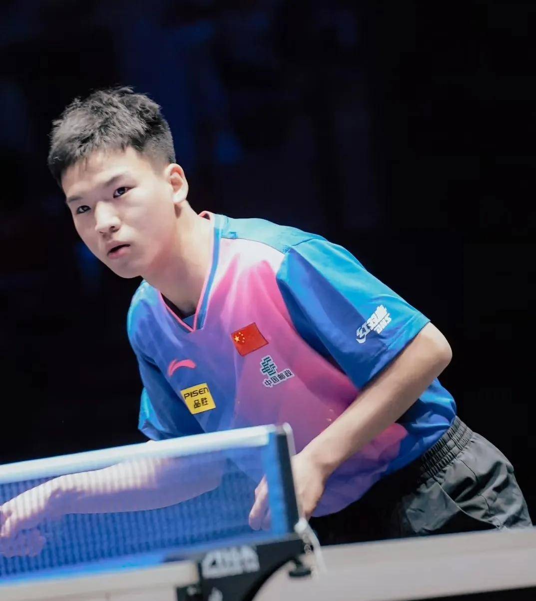 加拿大选手在乒乓球比赛中表现出色 加拿大选手在乒乓球比赛中表现出色