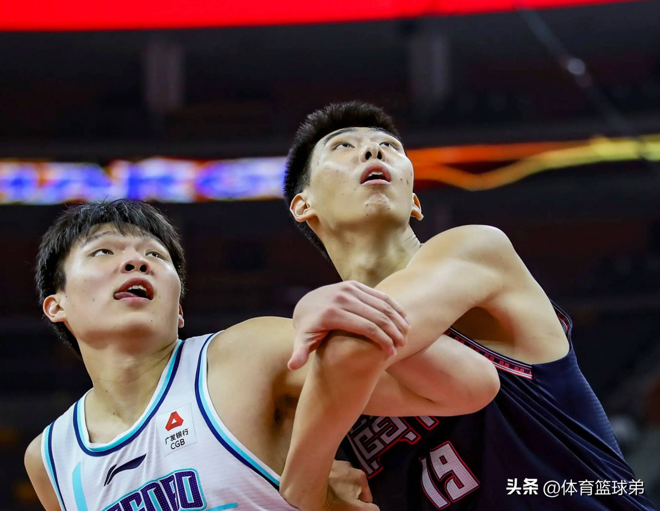 胡金秋15分,北控赛季首胜新疆逆转的简单介绍 胡金秋15分,北控赛季首胜新疆逆转的简单介绍