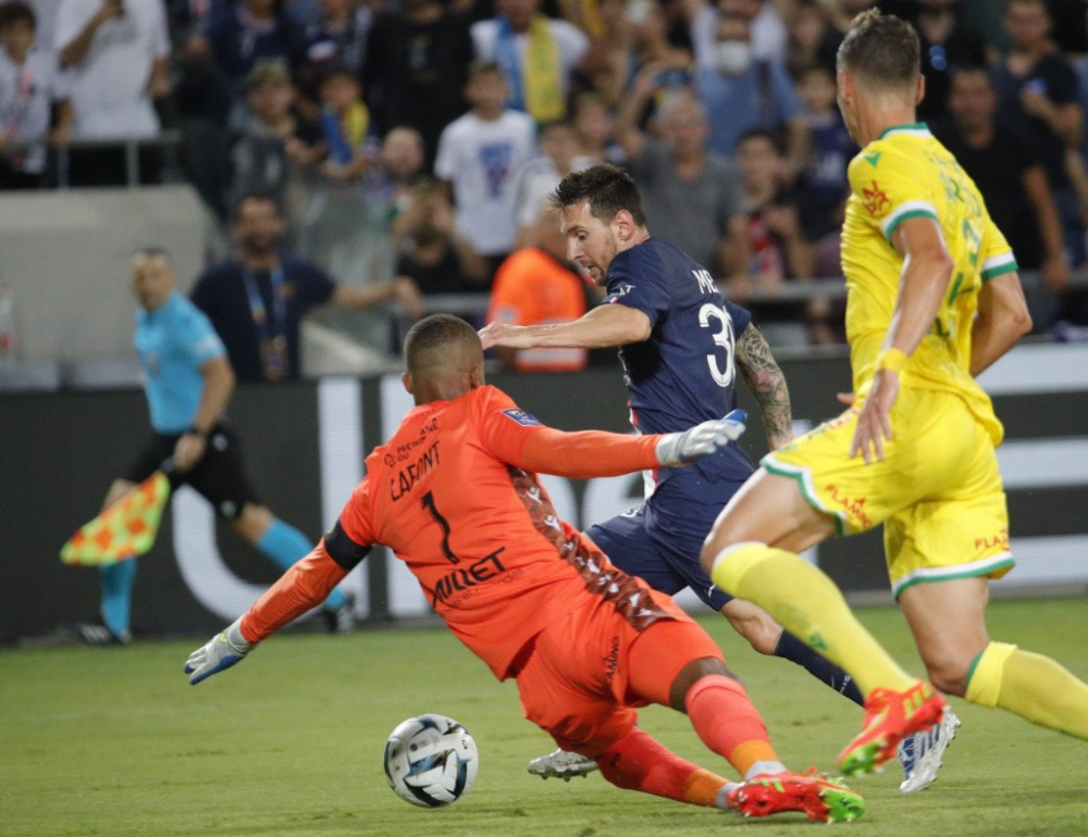 黑白直播nba-西班牙力克那不勒斯，马尔基尼奥斯爆发神勇的简单介绍