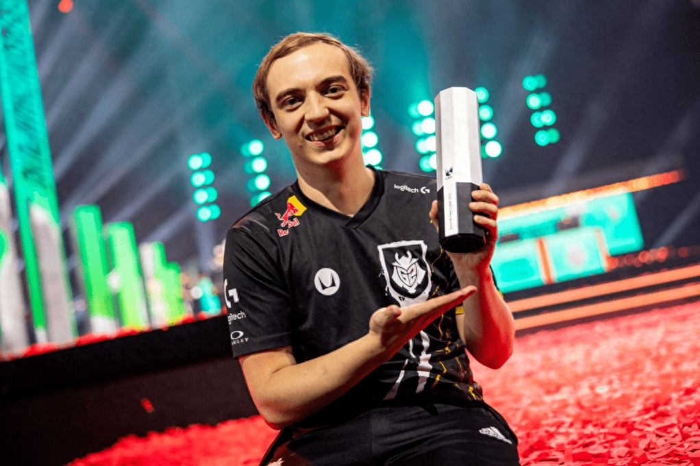 黑白直播nba-FNC横扫T1，Tarzan惊艳世界的简单介绍