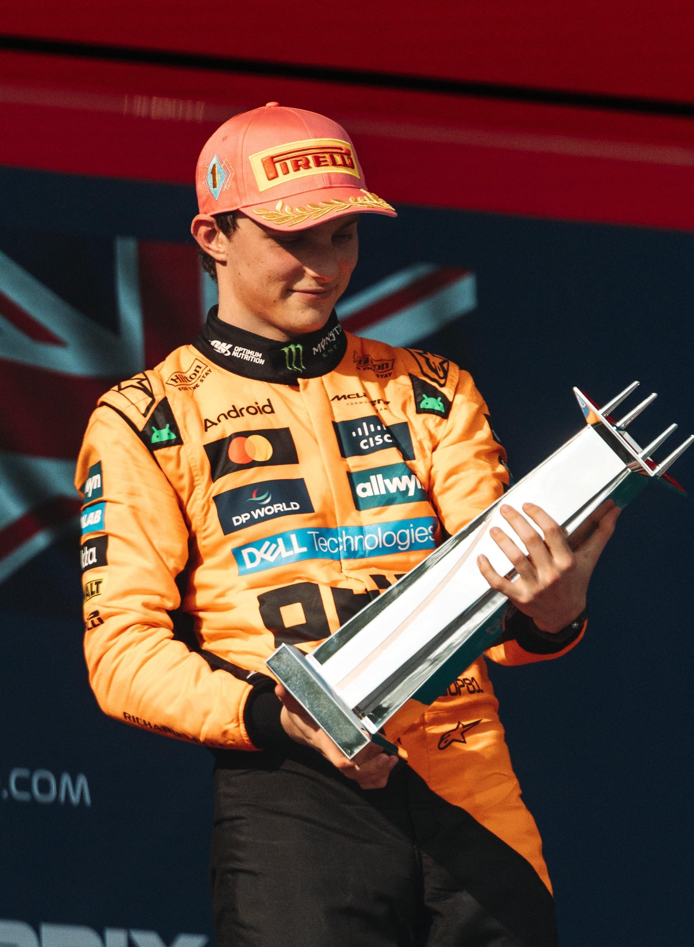 迈凯伦横扫法拉利，诺里斯状态火热