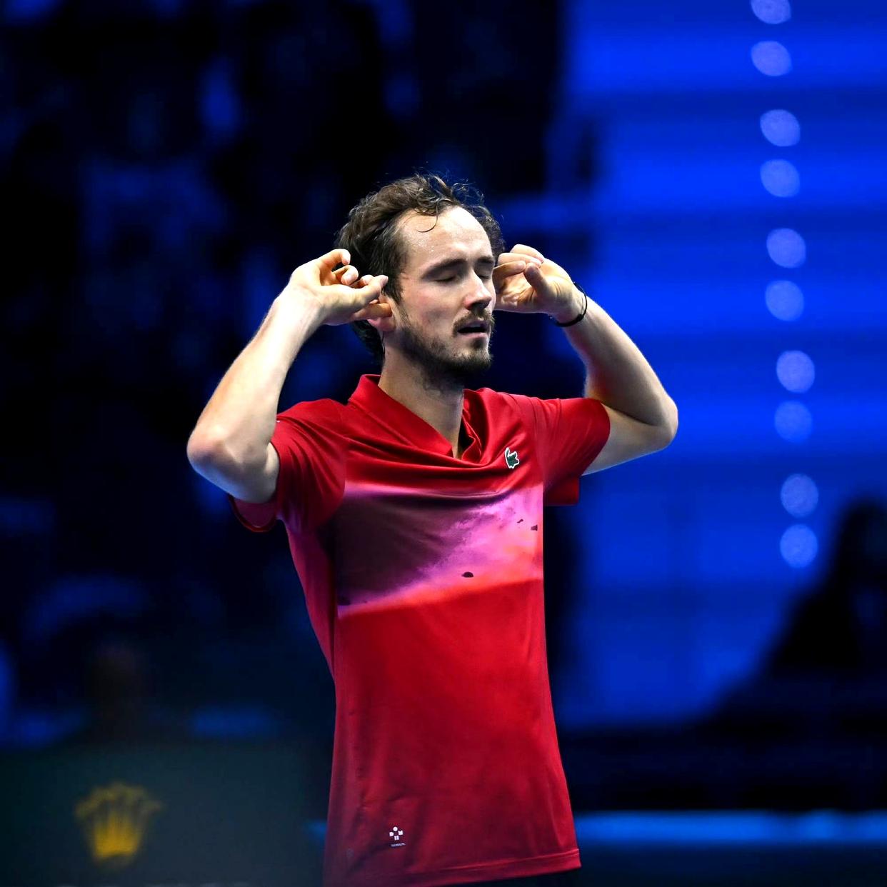 黑白直播nba在线观看-蒙特卡洛大师赛轻取美网，梅德韦杰夫状态火热