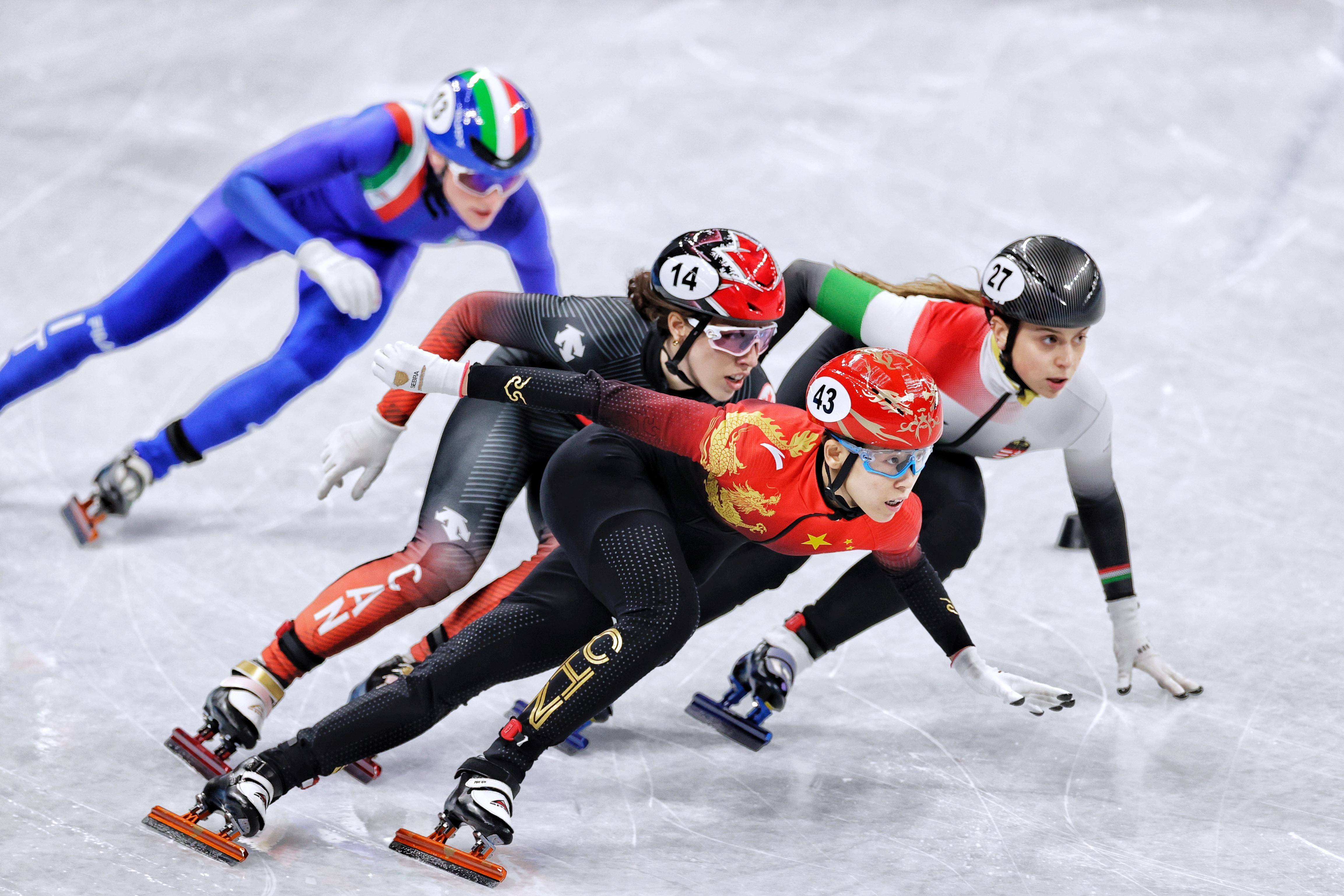 黑白直播-精彩瞬间不断上演，选手技艺超群