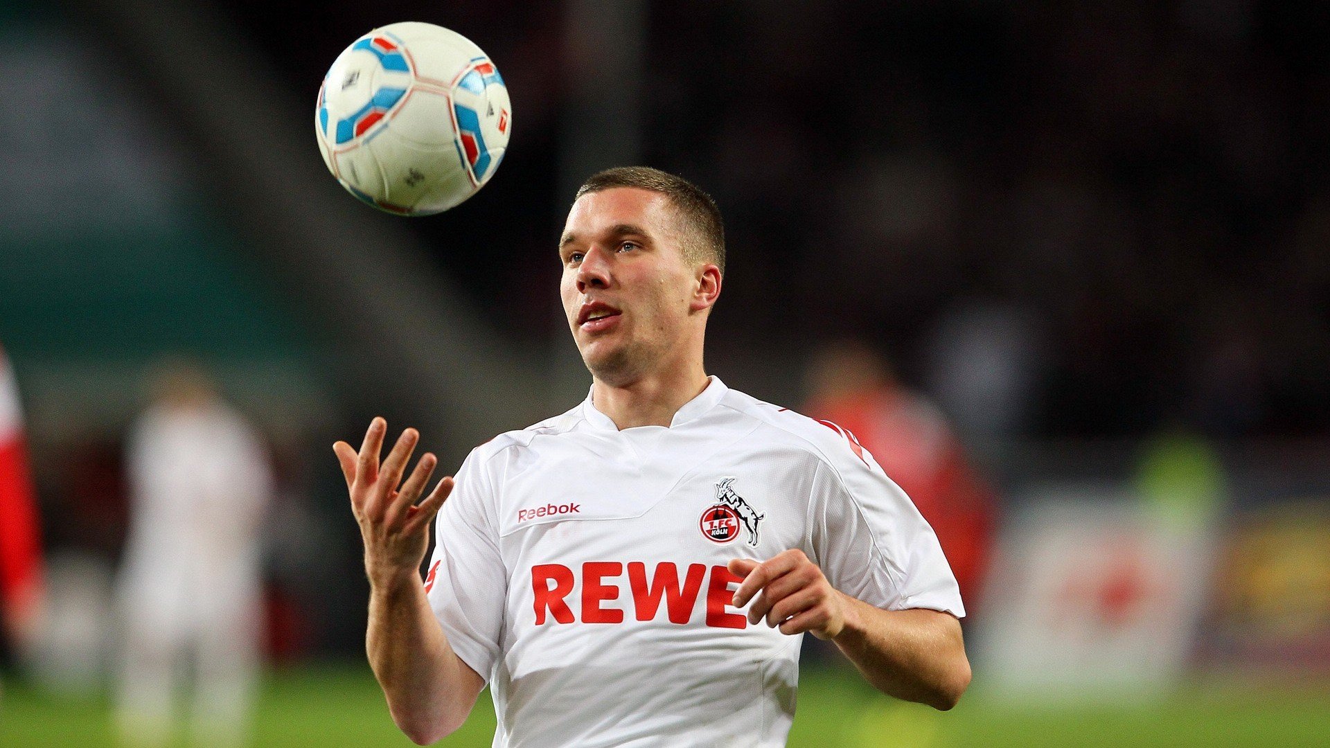 黑白直播在线观看-废墟之上，克莱终于拔出了他的刀