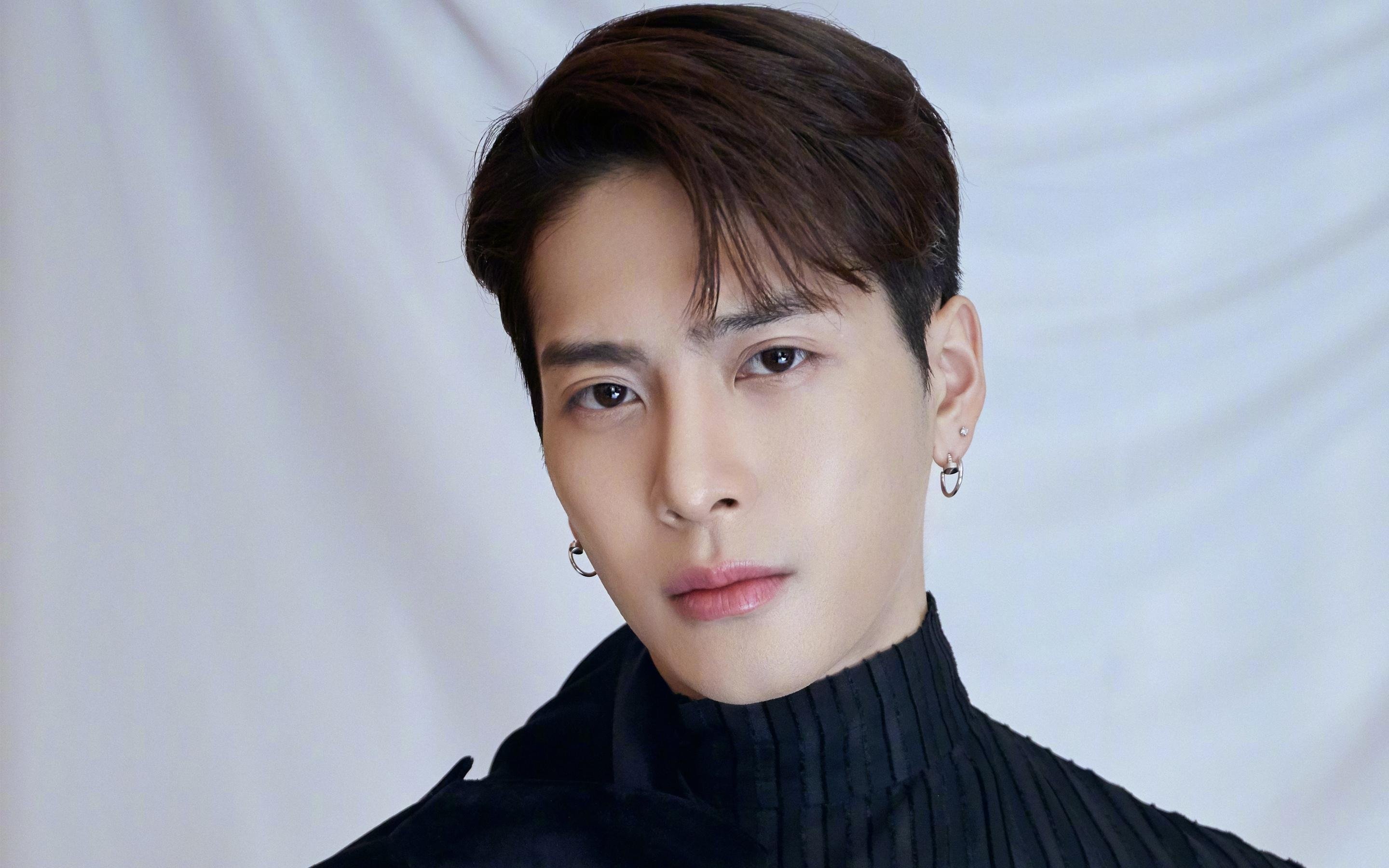 黑白直播-西亚卡姆临危受命，一锤定音助热火逆转灰熊