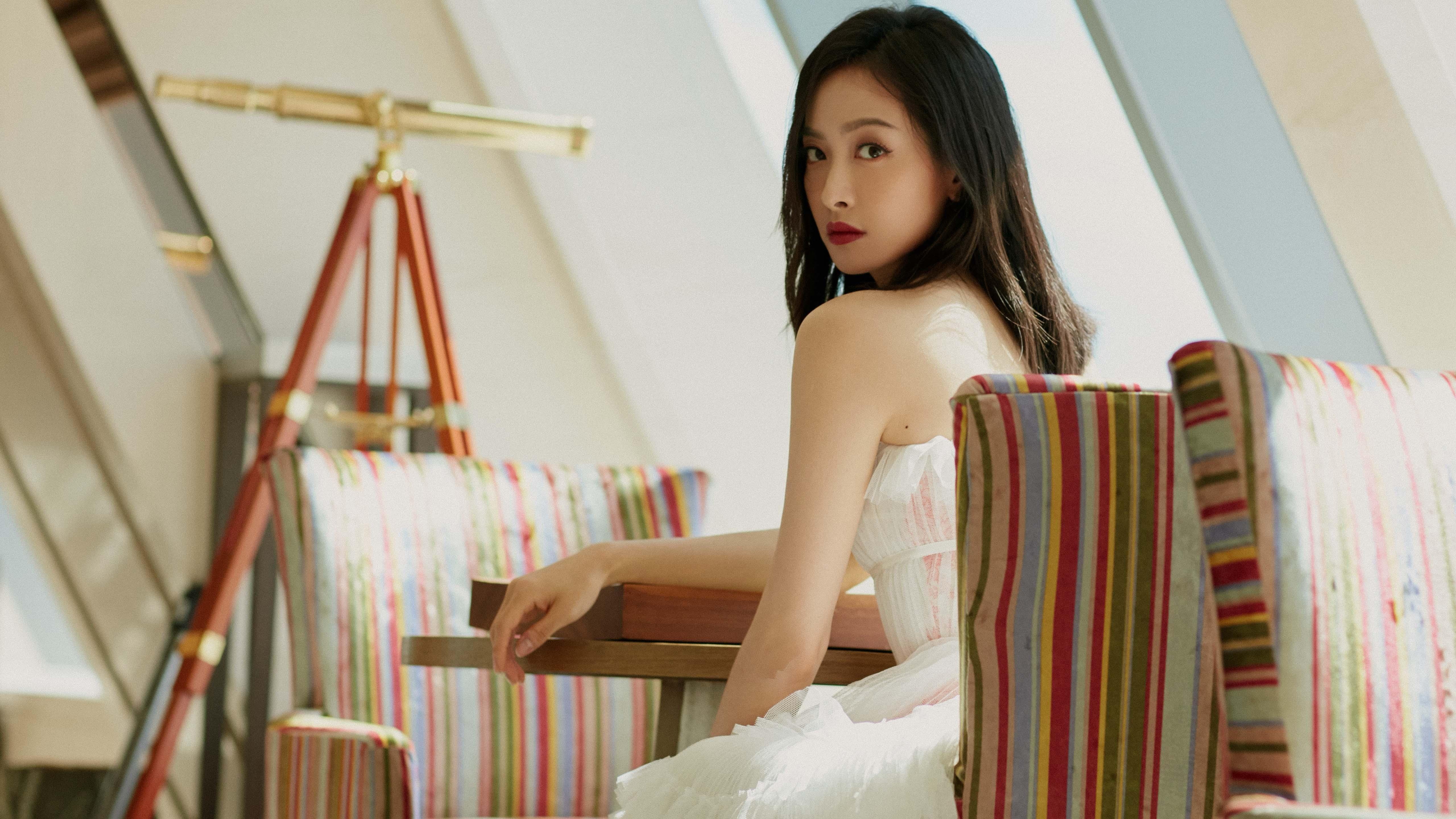 绝杀与统治，当团队史诗遭遇个人神话，体育的永恒天平如何倾斜？