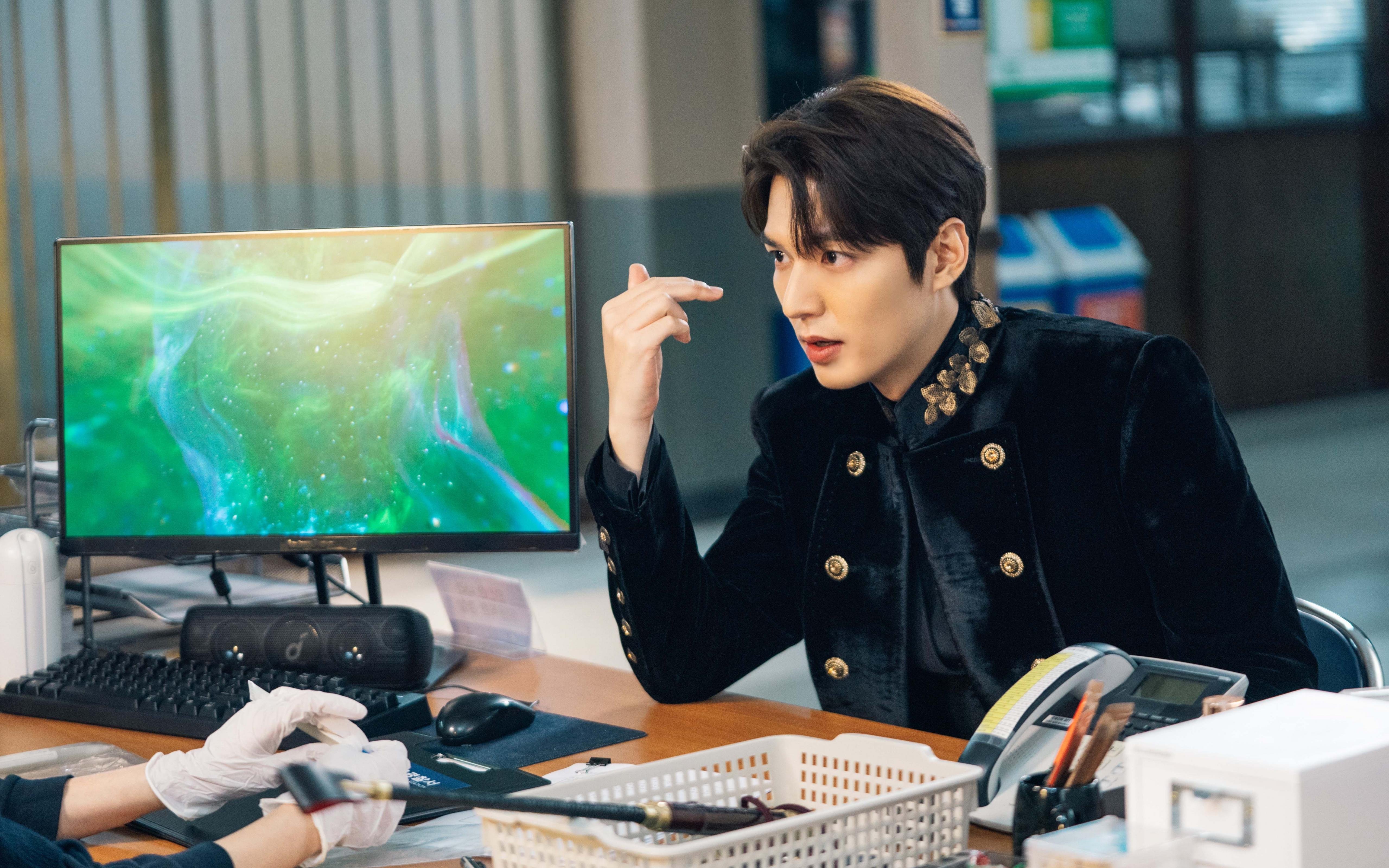 马刺提前终结悬念，深圳队饮恨；利拉德再证关键先生本色