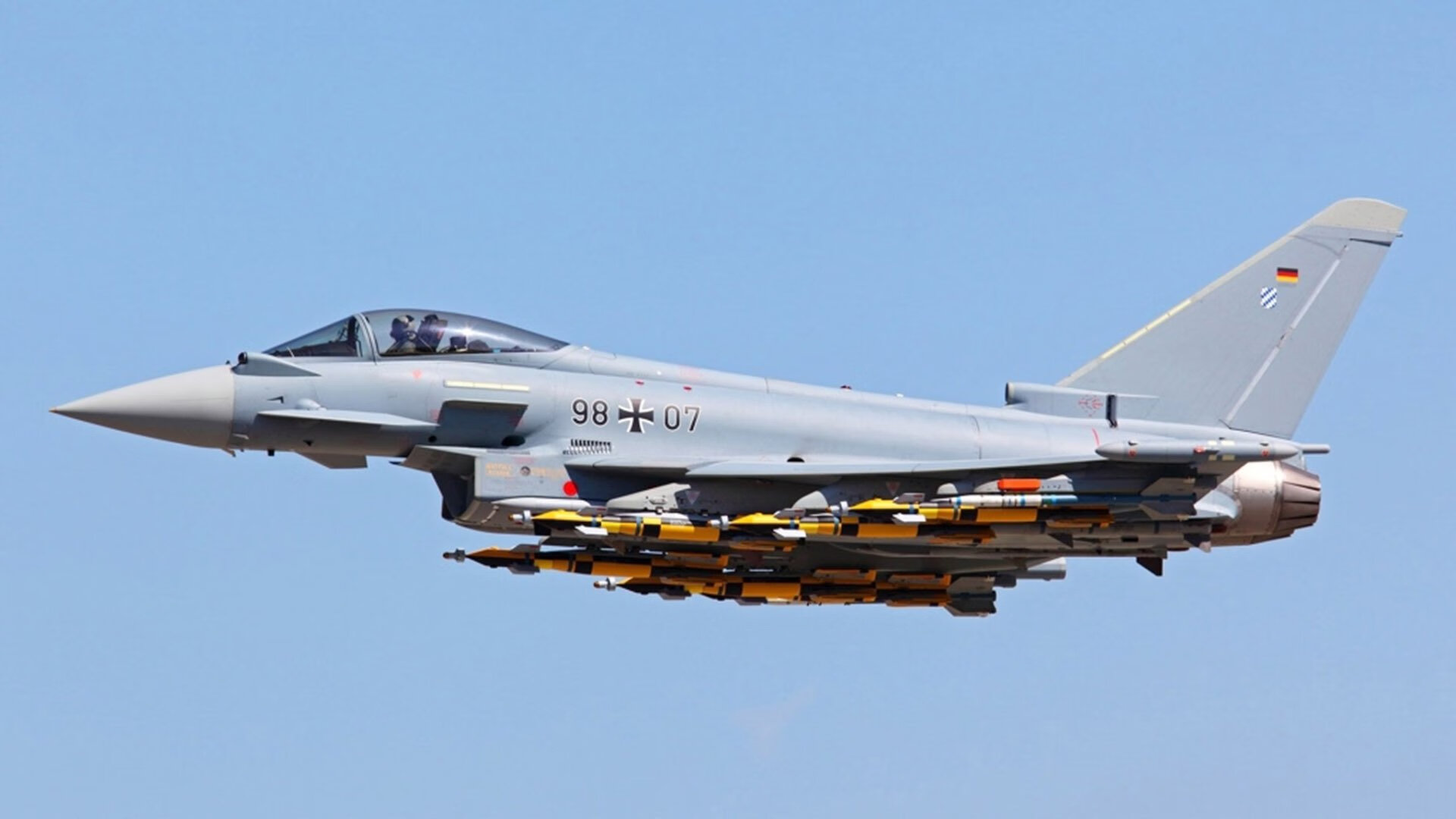 黑白直播免费体育直播-拉什福德一剑封喉，土耳其豪门掀翻波兰铁骑