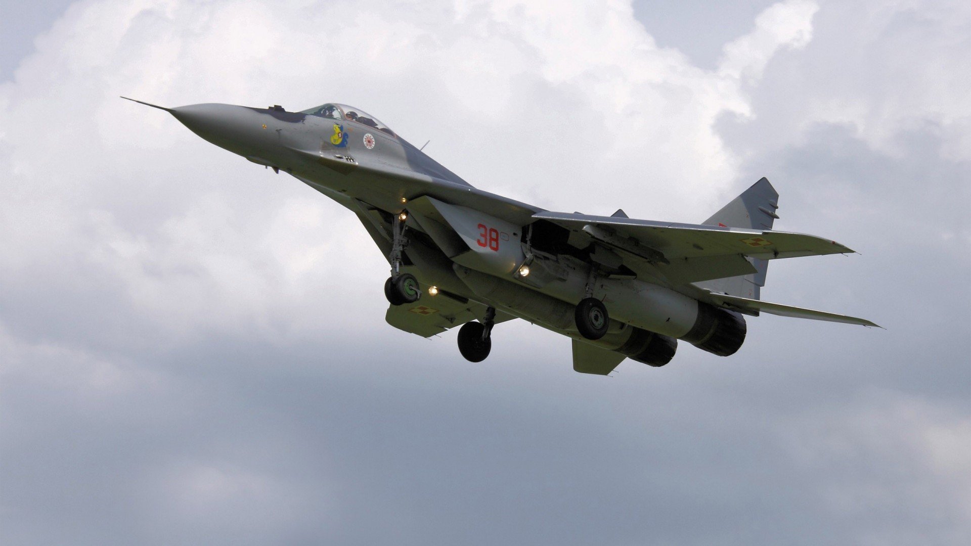 黑白直播-绿茵棋盘上的节奏博弈，从广东队的独行侠掌控预见美加墨世界杯的决胜密码